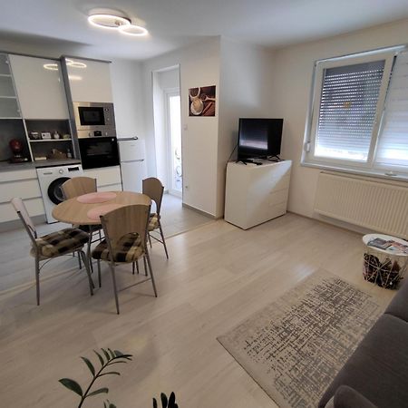 Blankapartman Mohács Exteriör bild