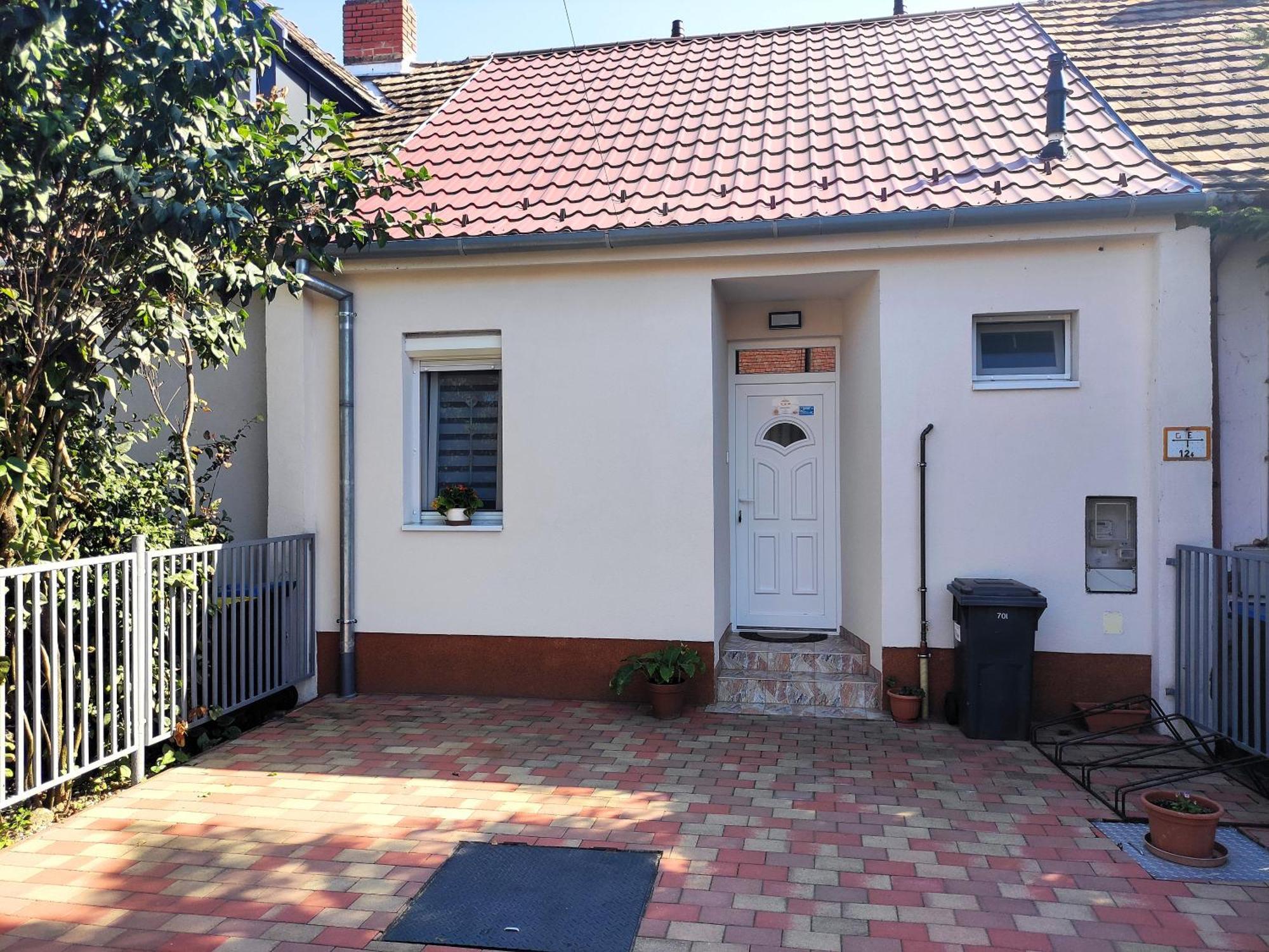 Blankapartman Mohács Exteriör bild
